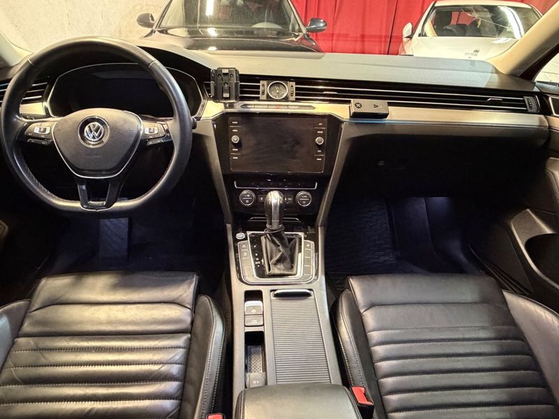 Volkswagen Passat bild 10