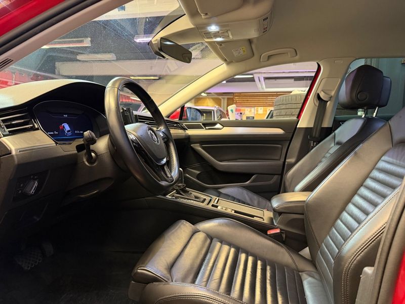 Volkswagen Passat bild 8