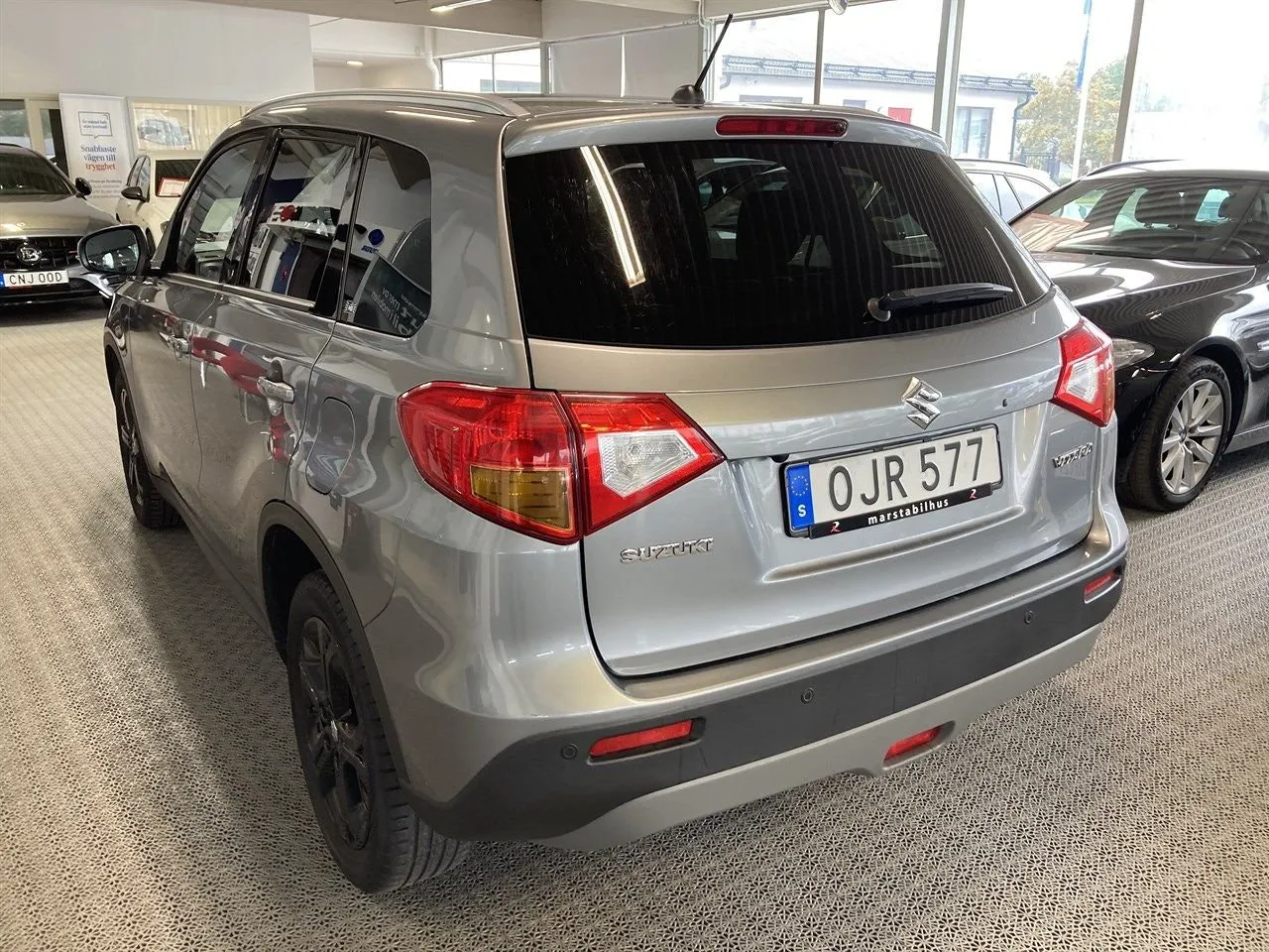 Vehicle image 3
