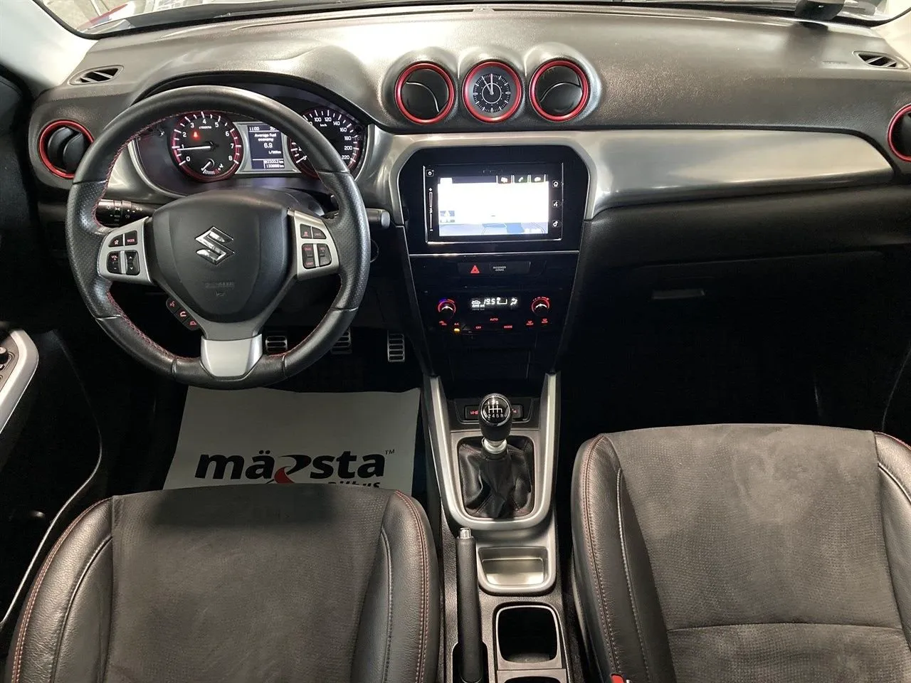 Vehicle image 12