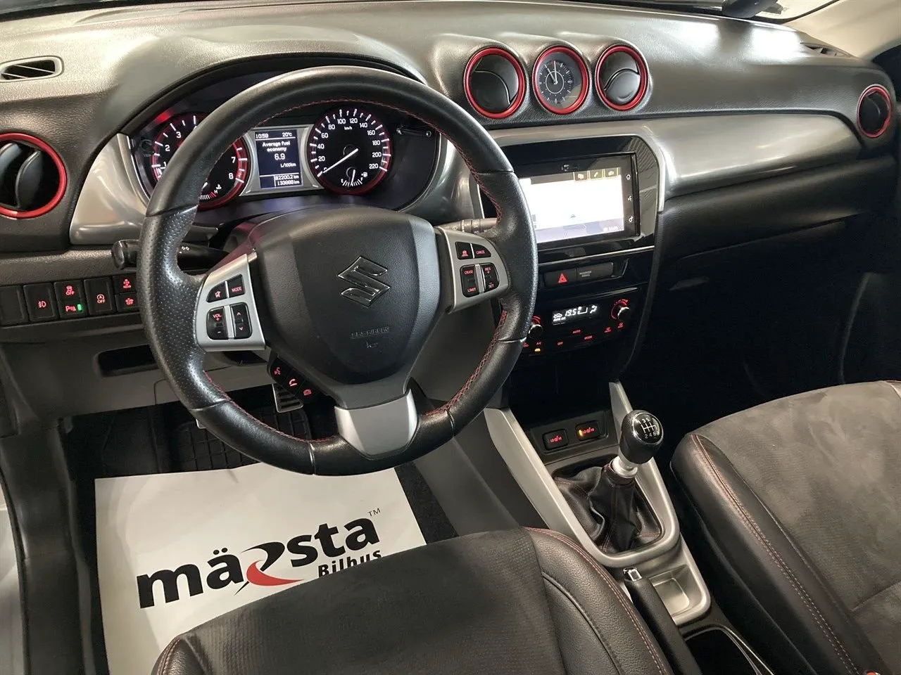 Vehicle image 11