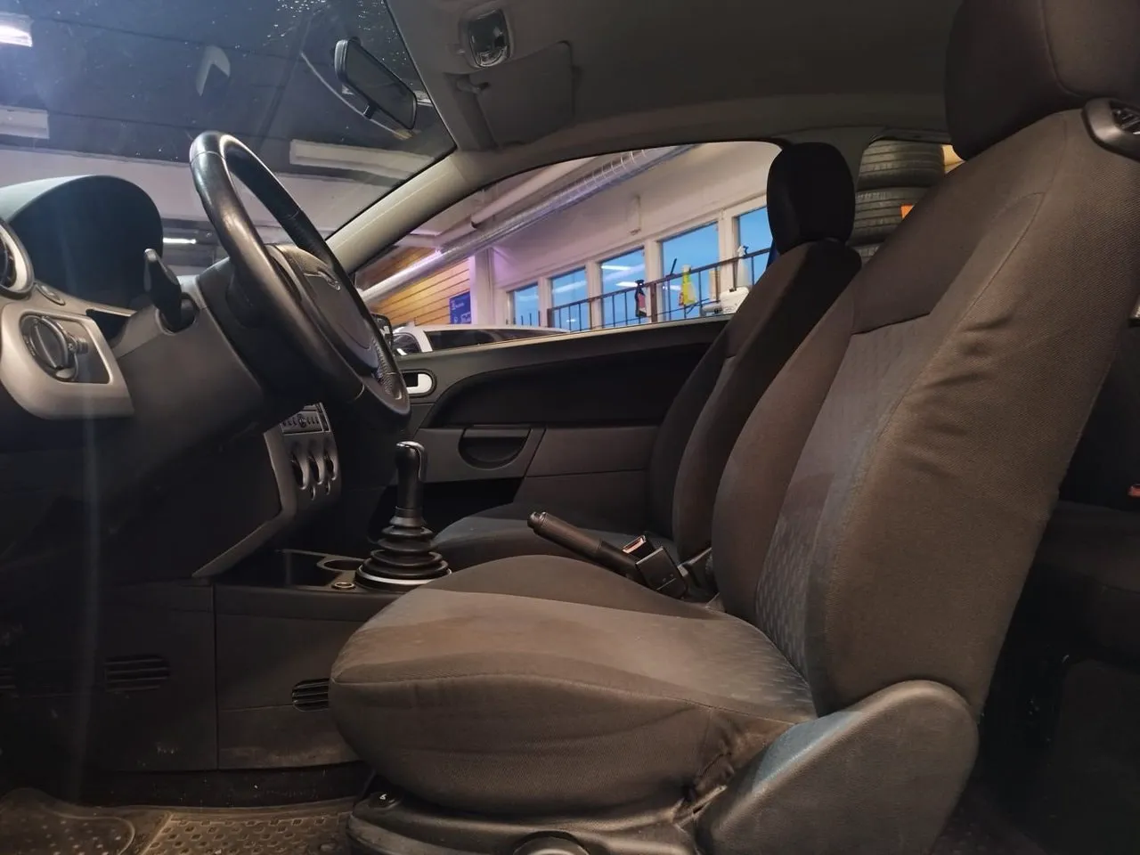 Vehicle image 8