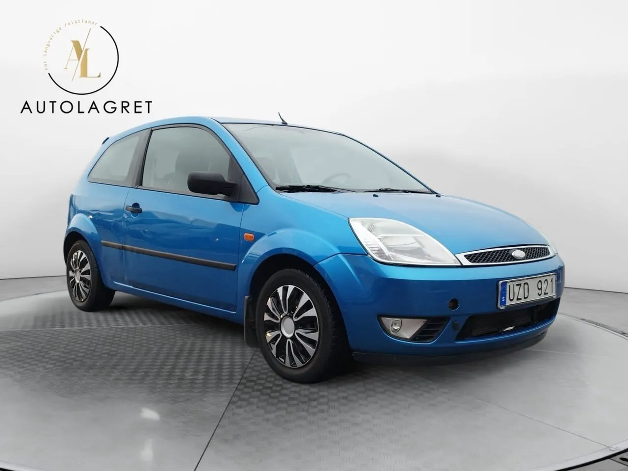 Vehicle image 7