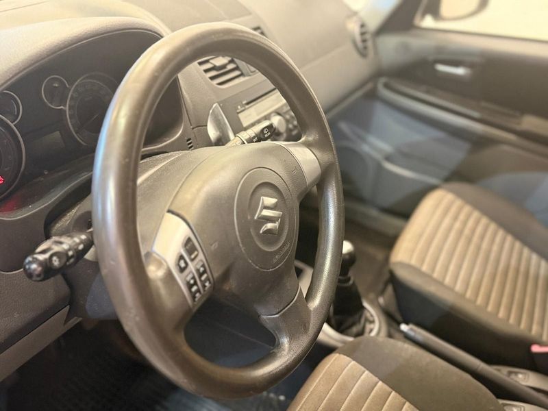 Suzuki SX4 bild 10