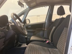 Suzuki SX4 bild 9