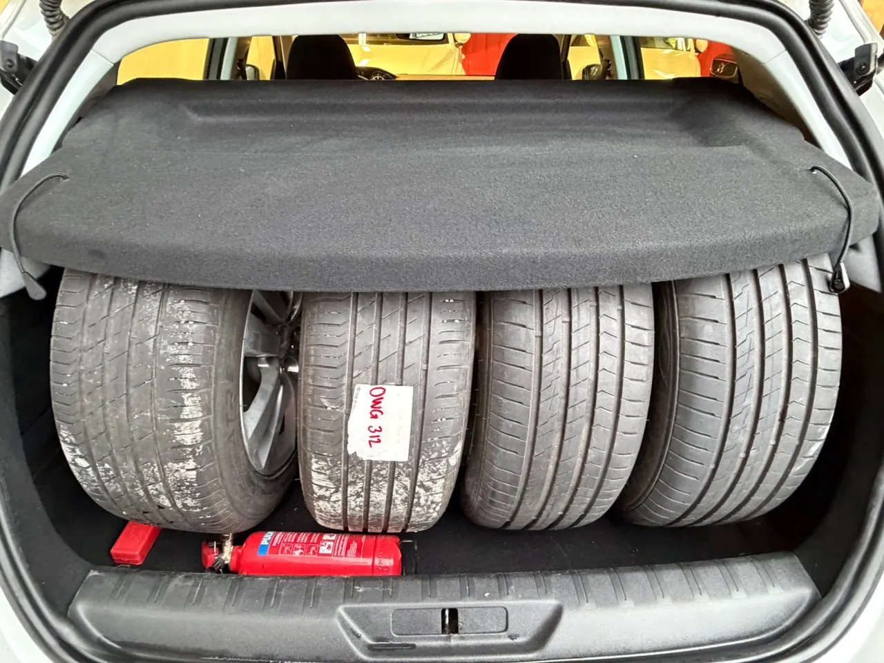 Vehicle image 15