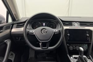 Volkswagen Passat bild 10