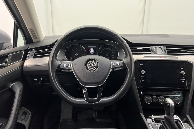 Volkswagen Passat bild 10