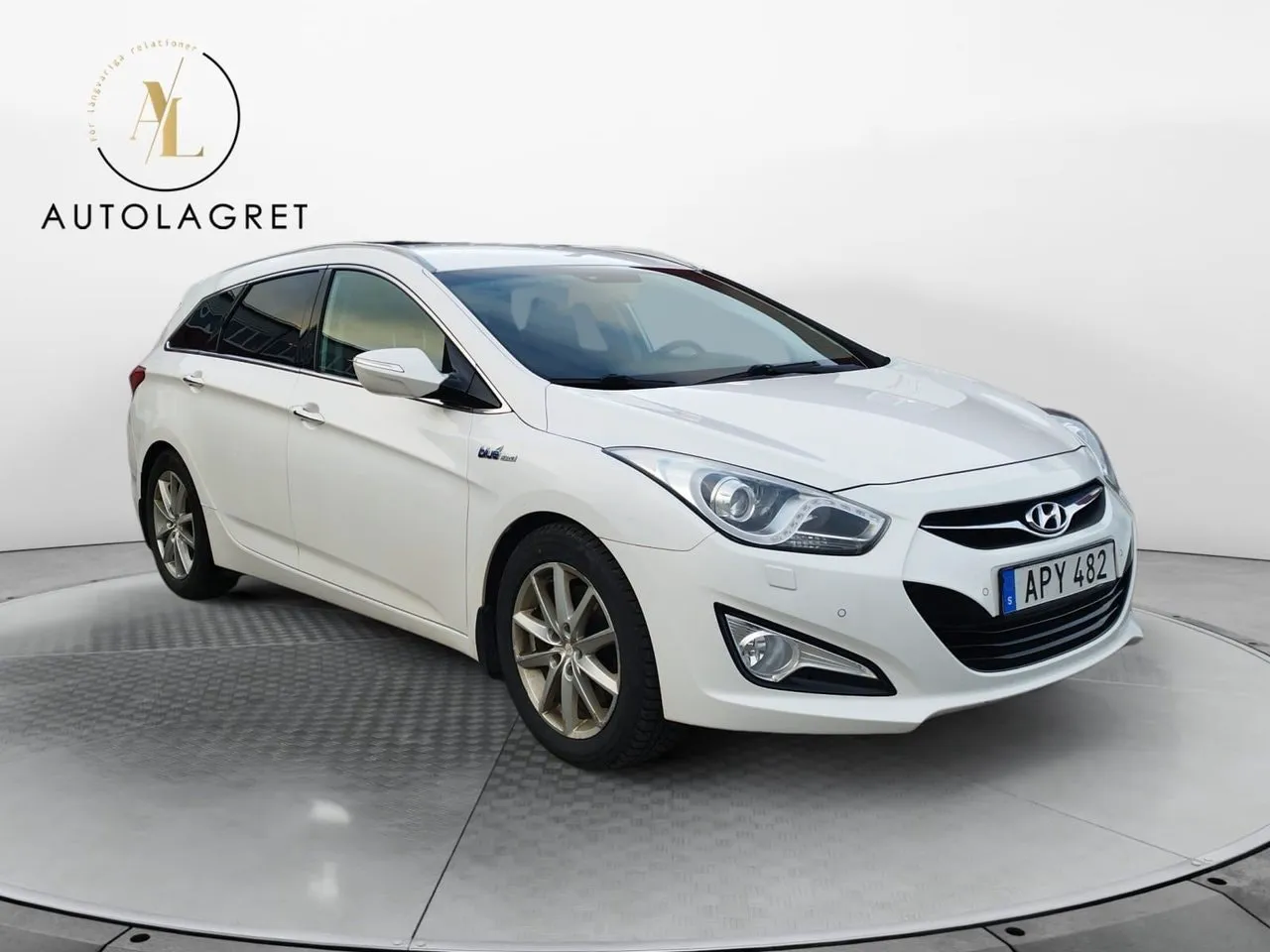 Vehicle image 7