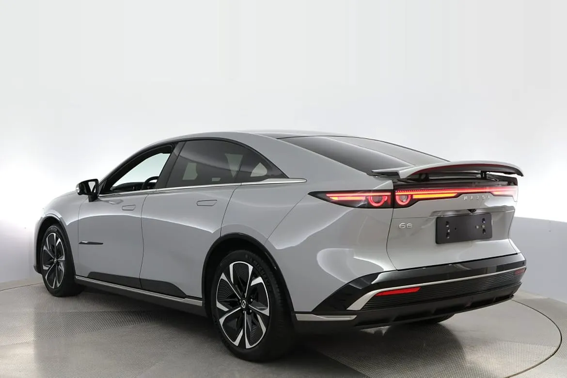 Vehicle image 30