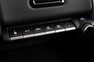 Suzuki e Vitara bild 24