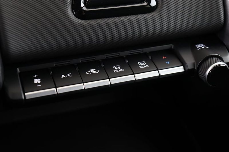 Suzuki e Vitara bild 24