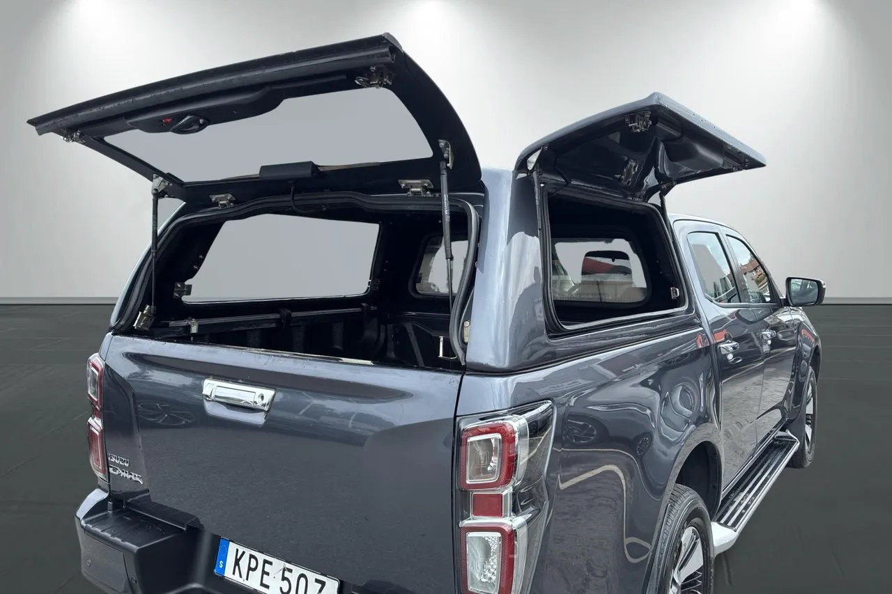 Vehicle image 18