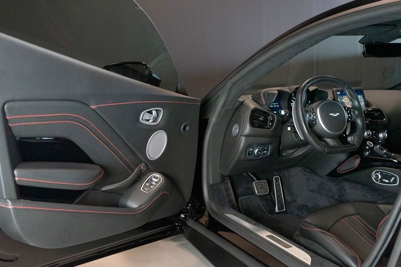 Aston Martin Vantage bild 9