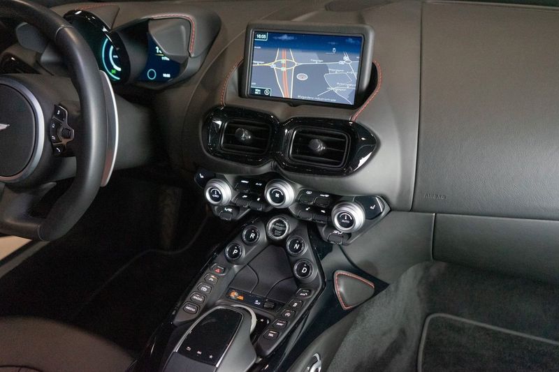 Aston Martin Vantage bild 13