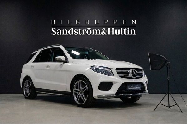 Mercedes GLE350 d 4MATIC AMG / Panorama / Drag / Fotsteg/ Värmare - 2018