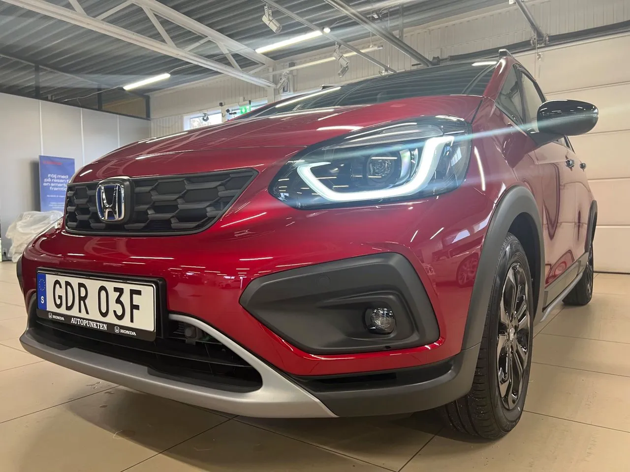 Vehicle image 13