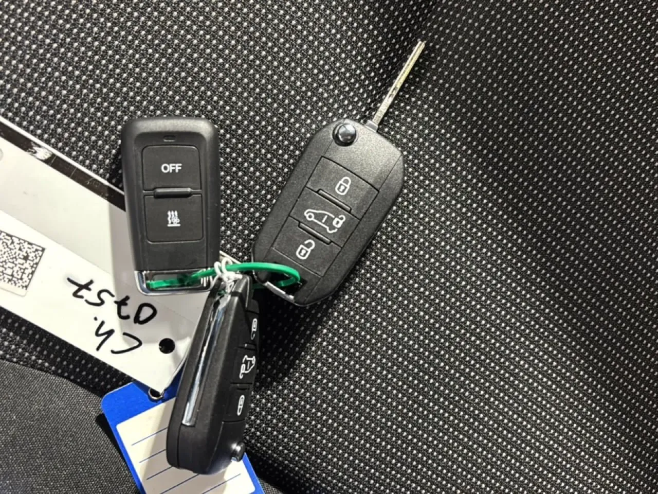 Vehicle image 10