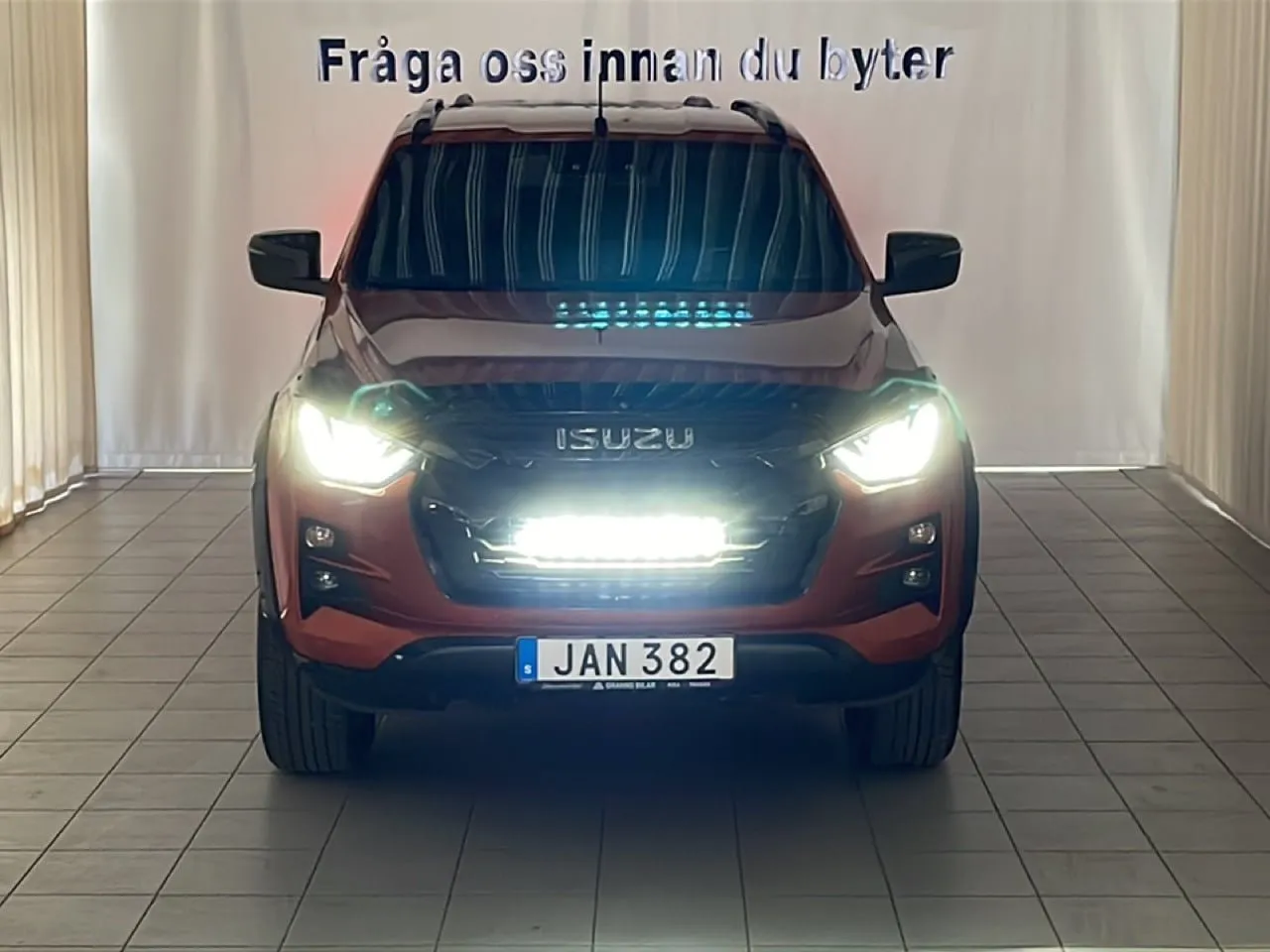Vehicle image 21