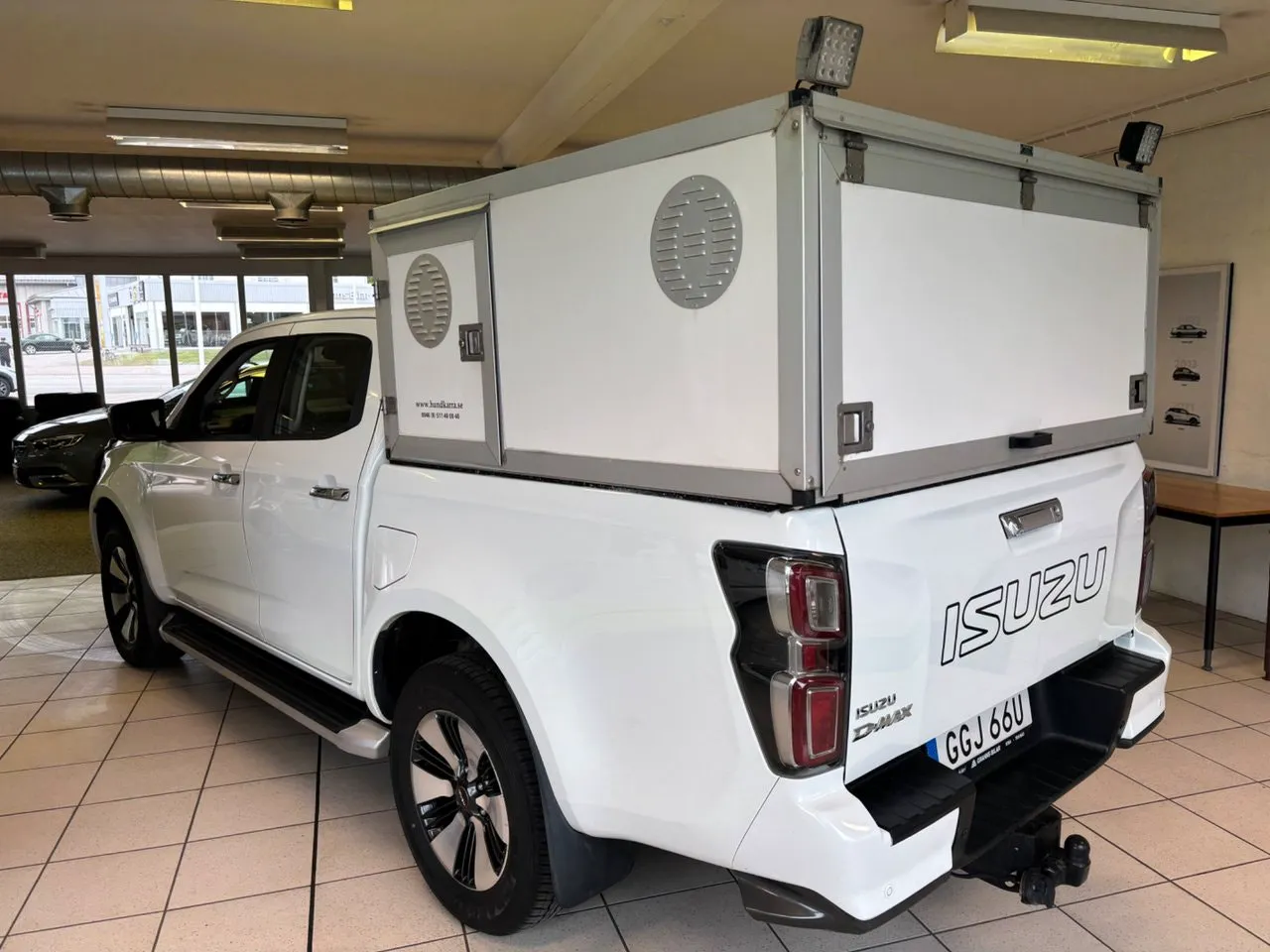 Vehicle image 31