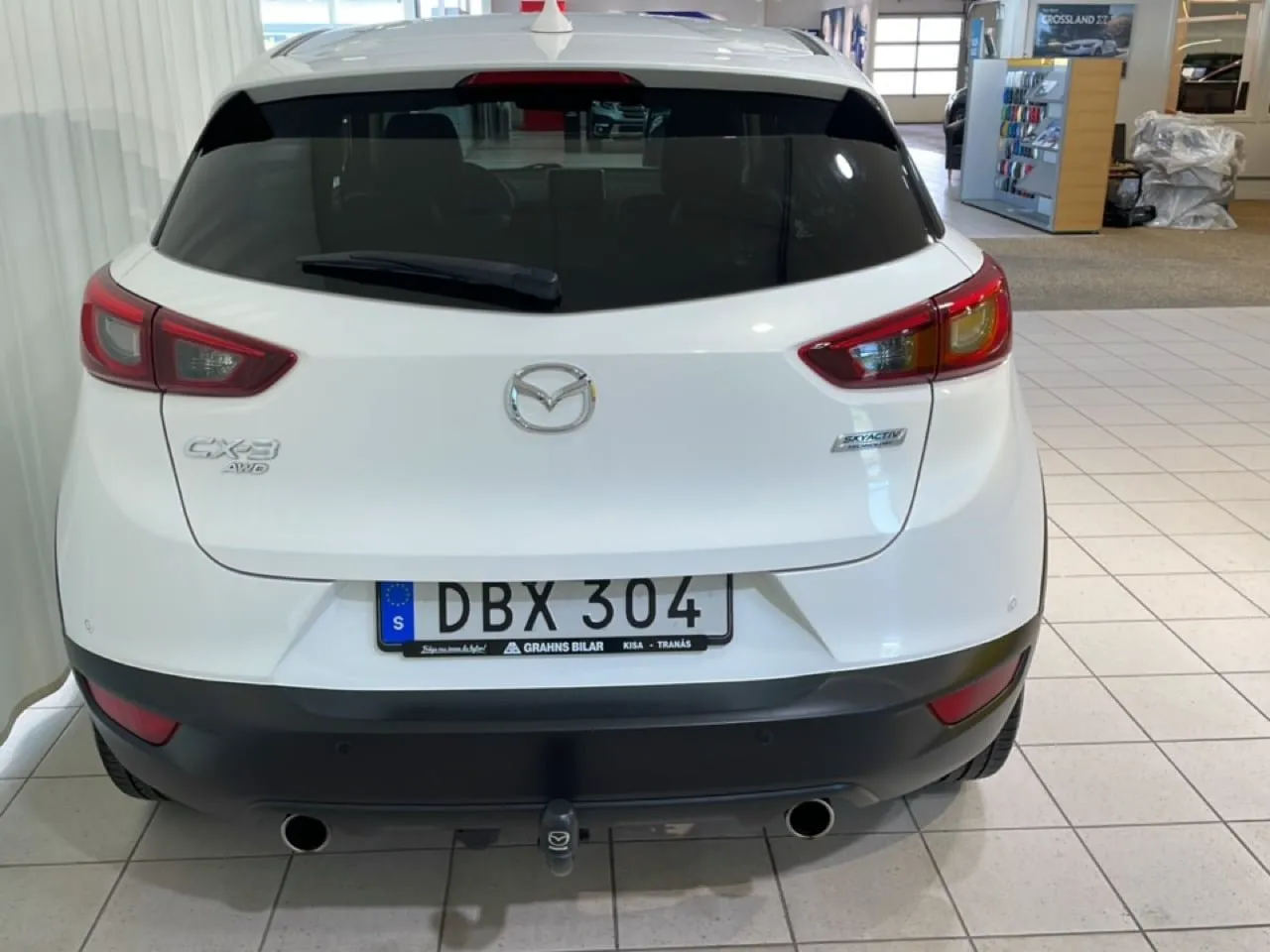 Vehicle image 17