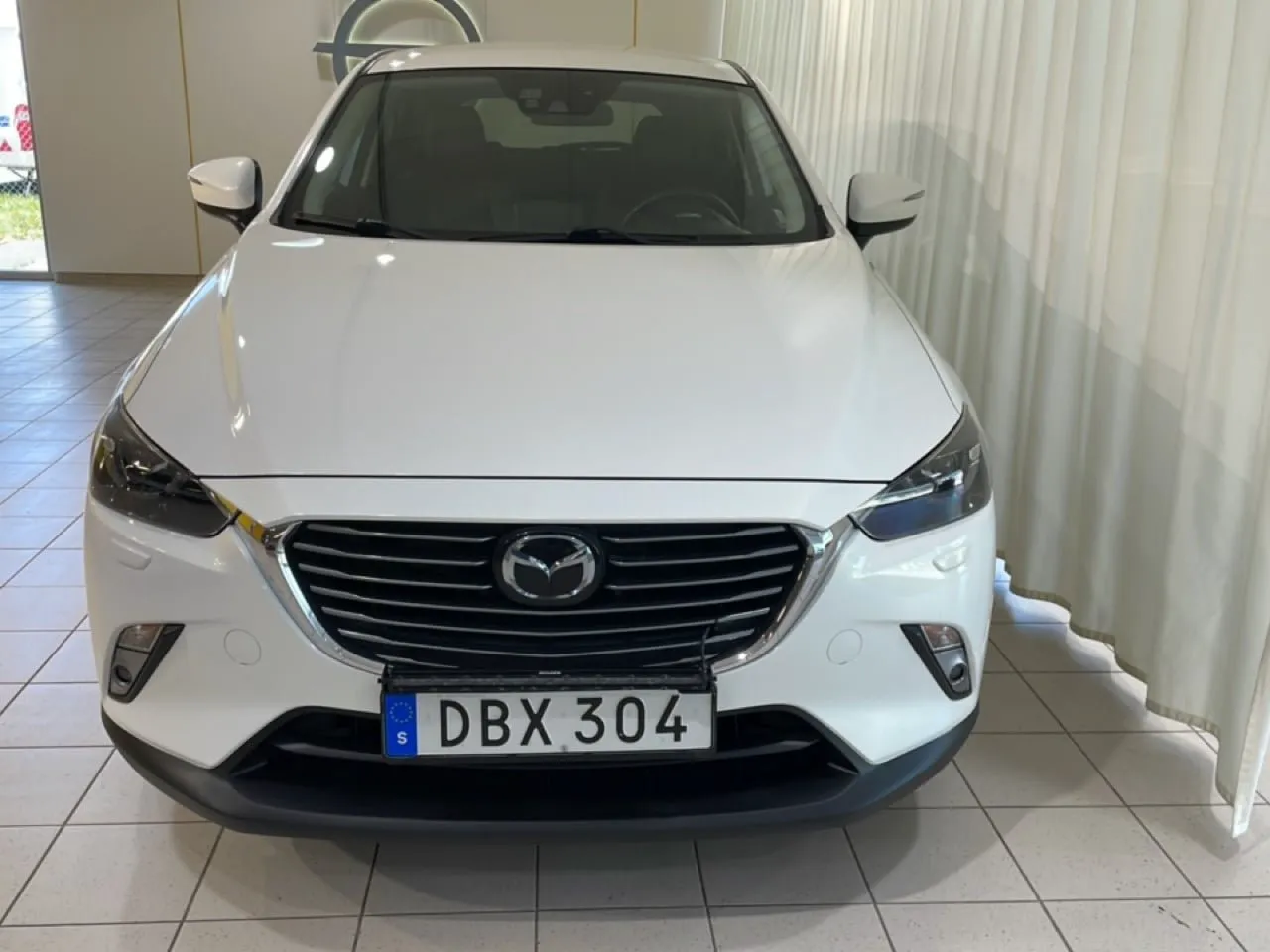 Vehicle image 16