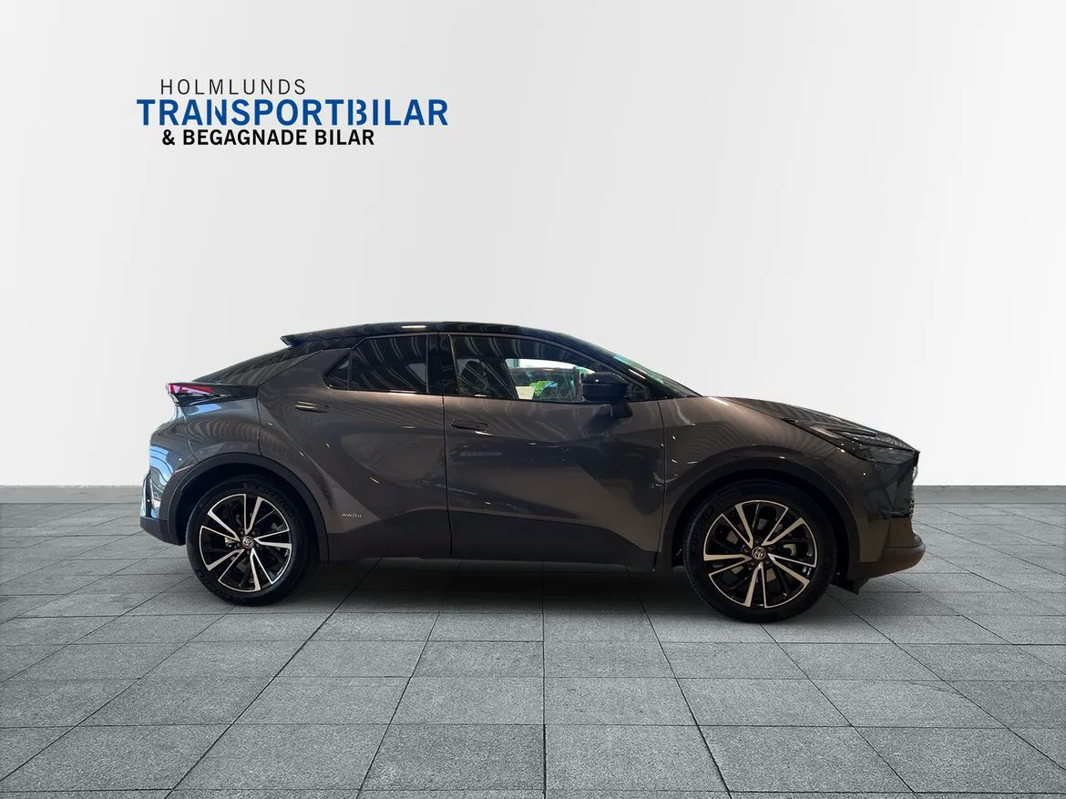 Vehicle image 16