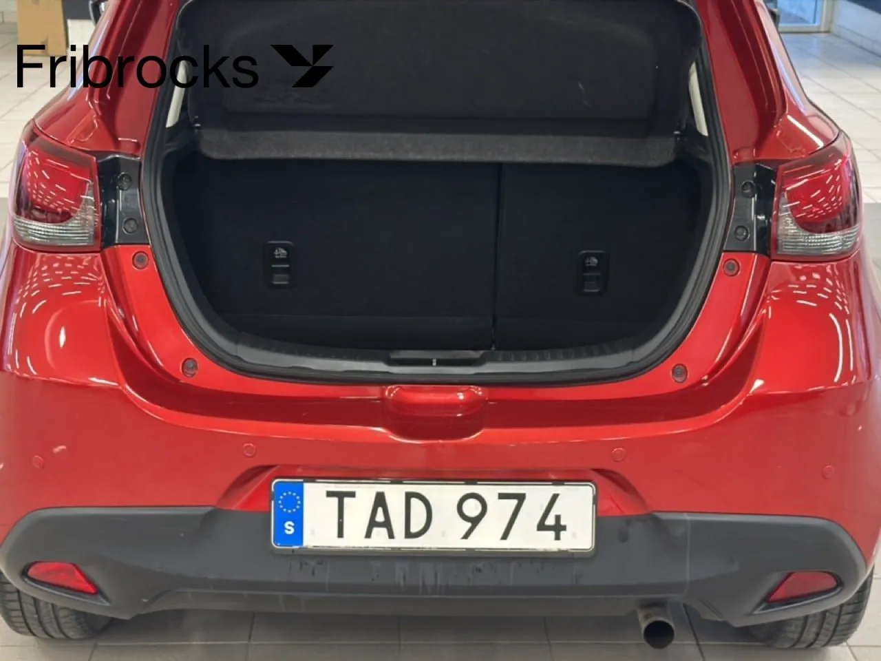 Vehicle image 7