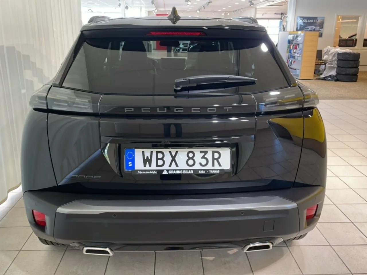 Vehicle image 16