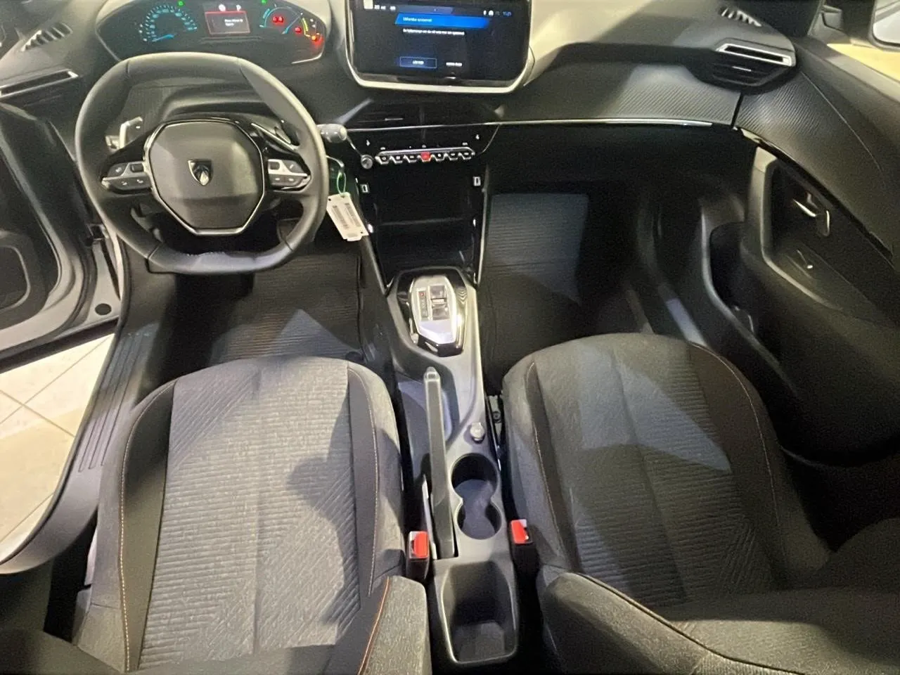 Vehicle image 21