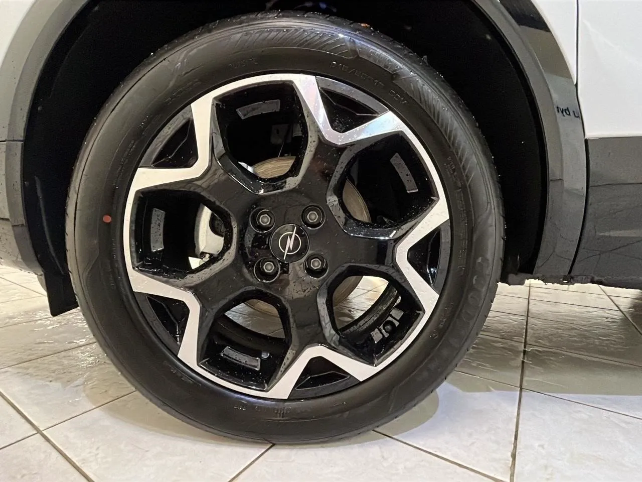 Vehicle image 21