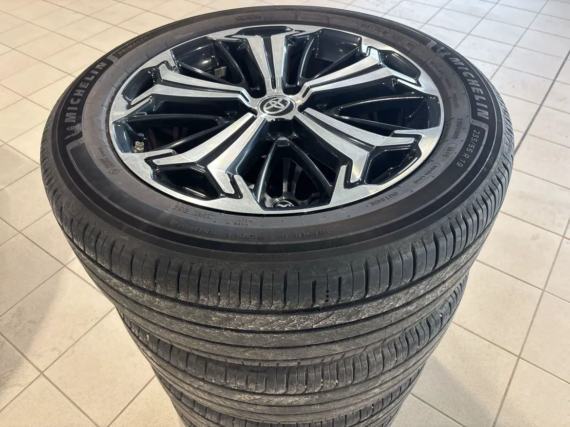 Vehicle image 20