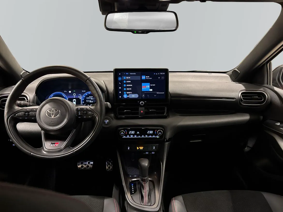 Vehicle image 7
