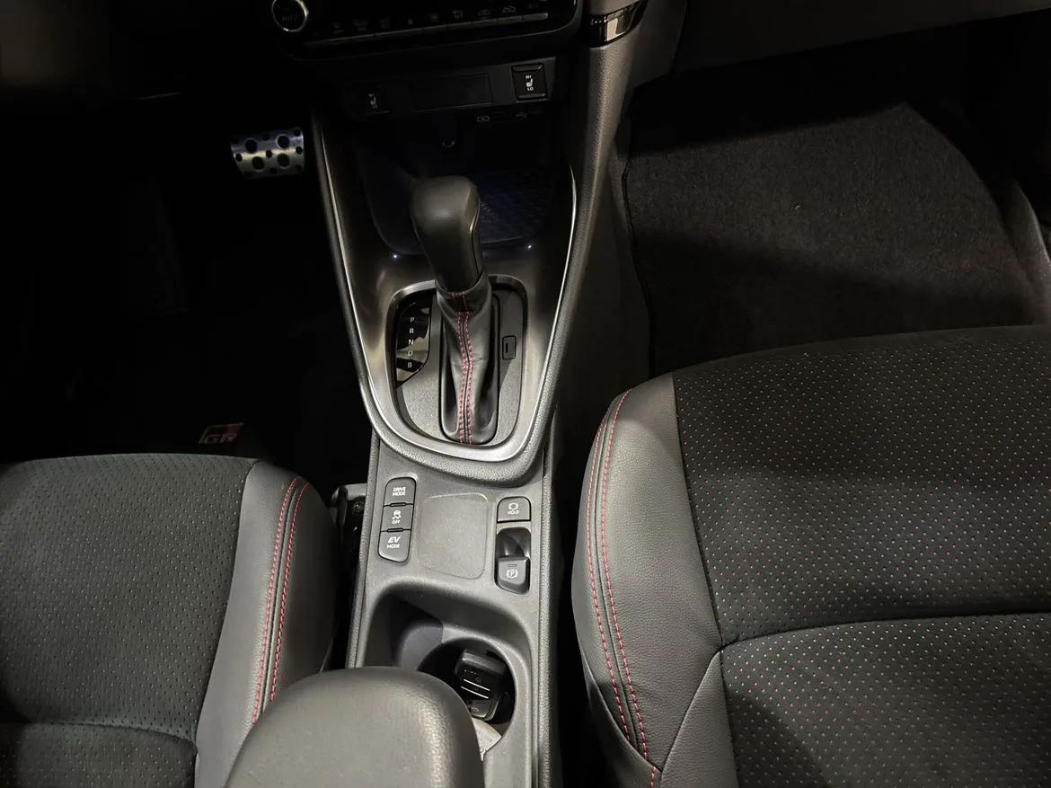 Vehicle image 20