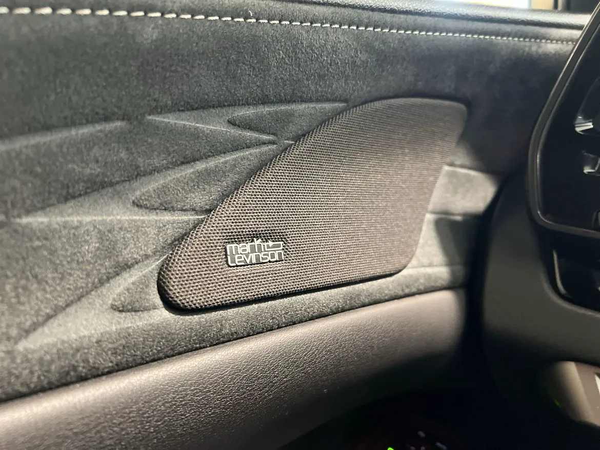 Vehicle image 41