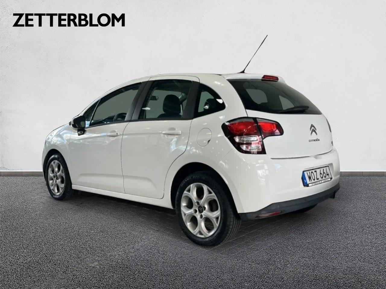 Vehicle image 2
