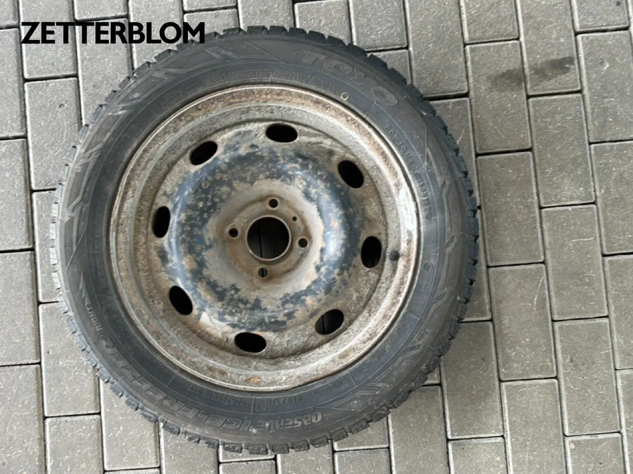 Vehicle image 17