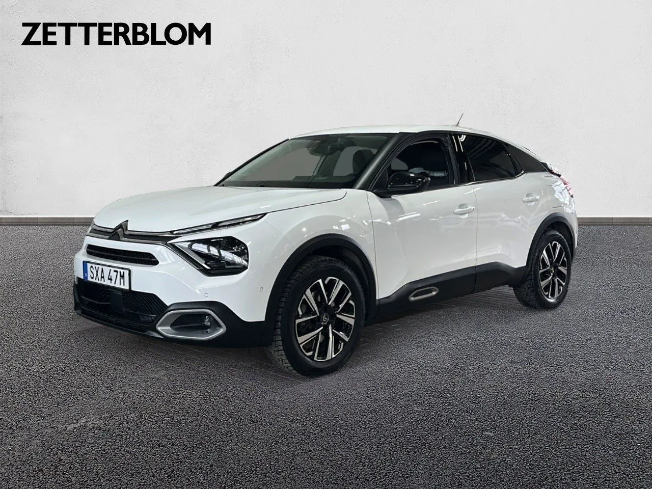 Vehicle image 18