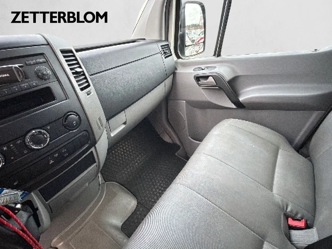 Vehicle image 8