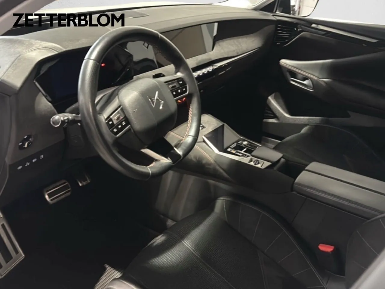 Vehicle image 7