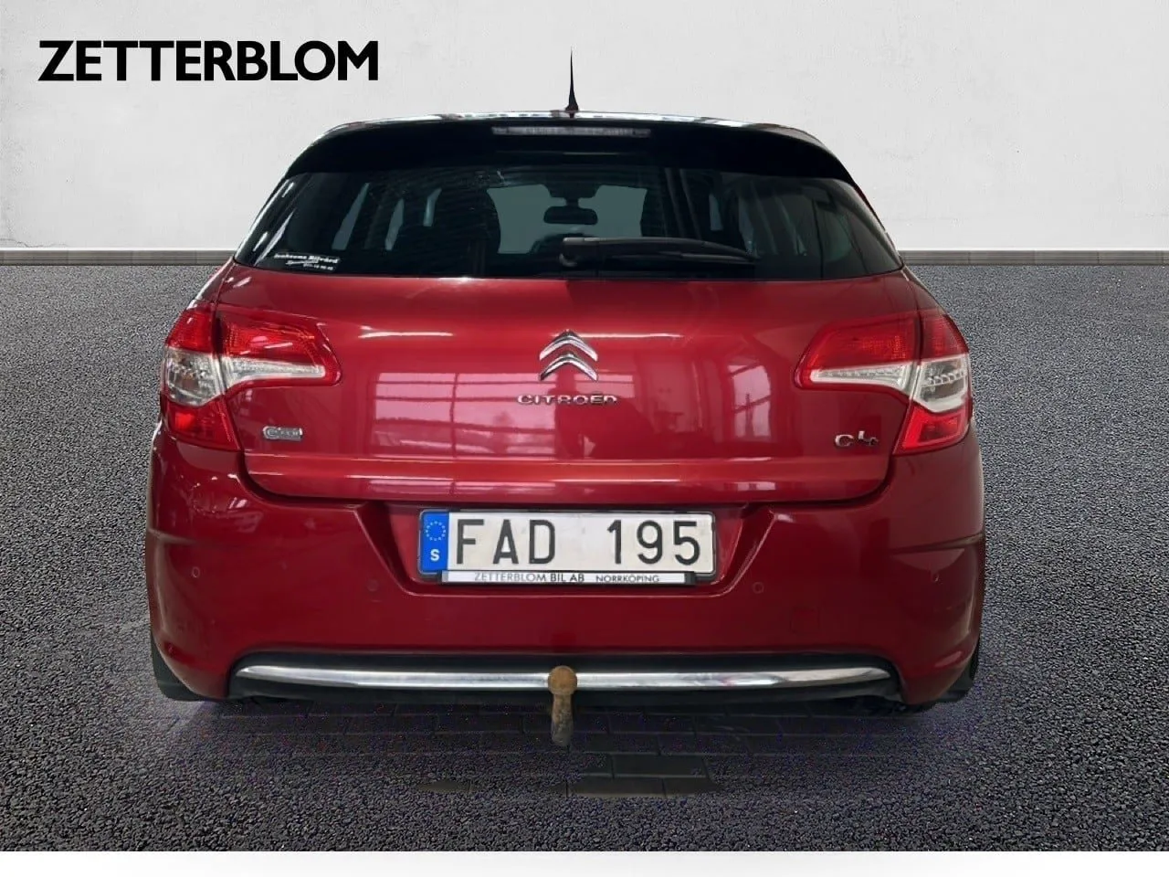 Vehicle image 3