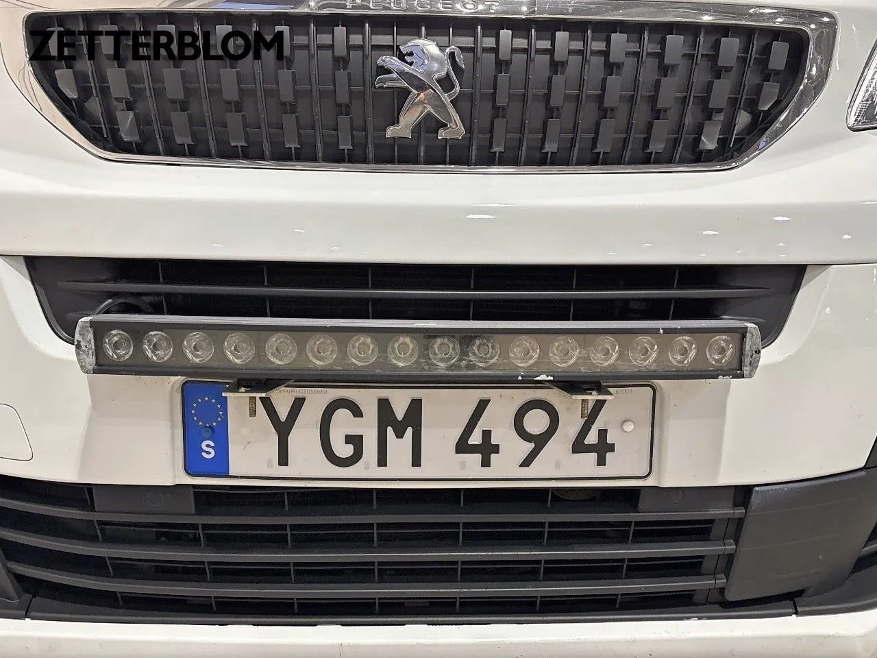 Vehicle image 8