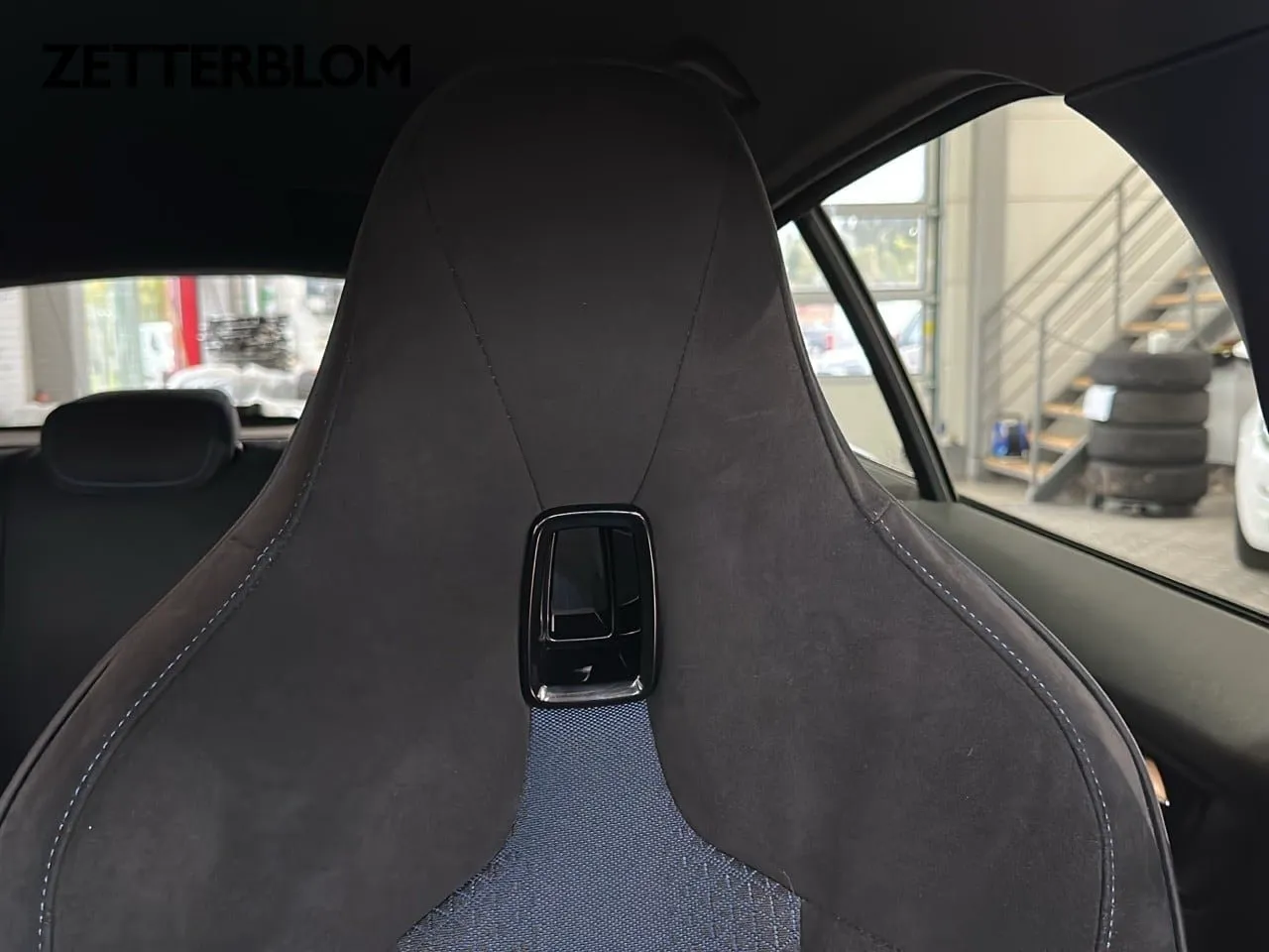 Vehicle image 18