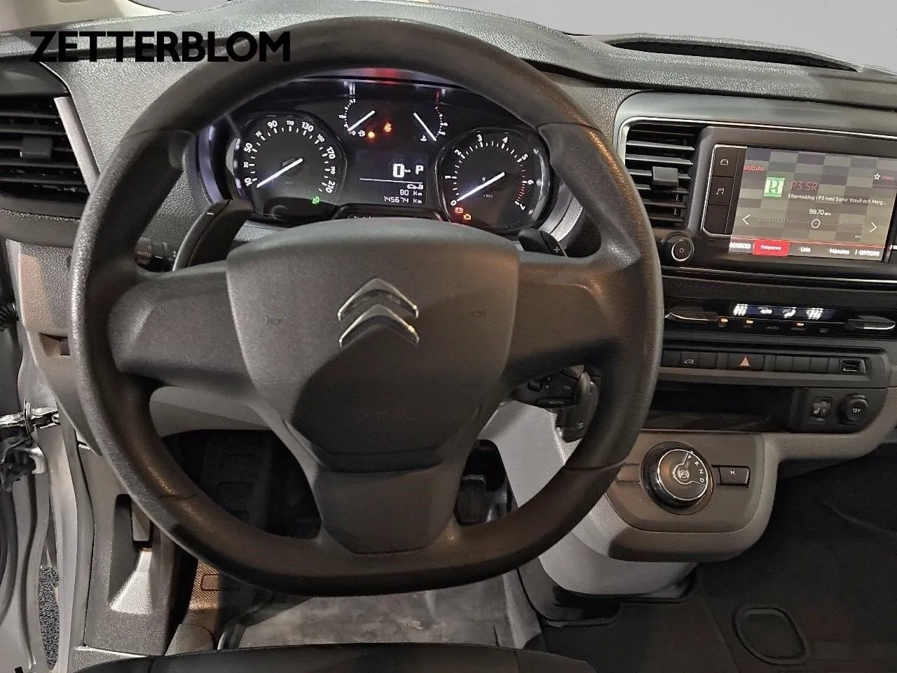 Vehicle image 22