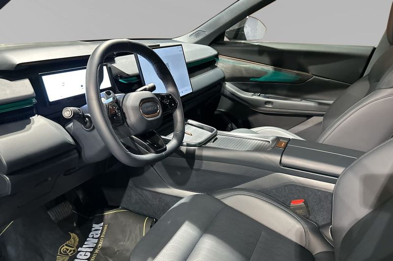 Lynk & Co 08 bild 7