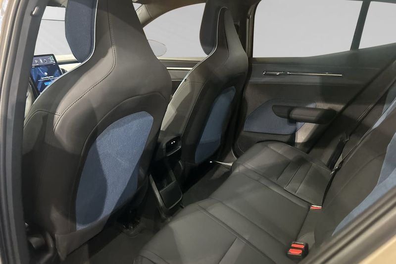 Volvo EX30 bild 8
