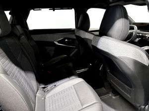 Peugeot e-5008 bild 6