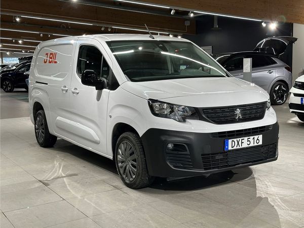 Peugeot e-Partner PRO+ Electric 50kWh L2 - DEMO - 2023