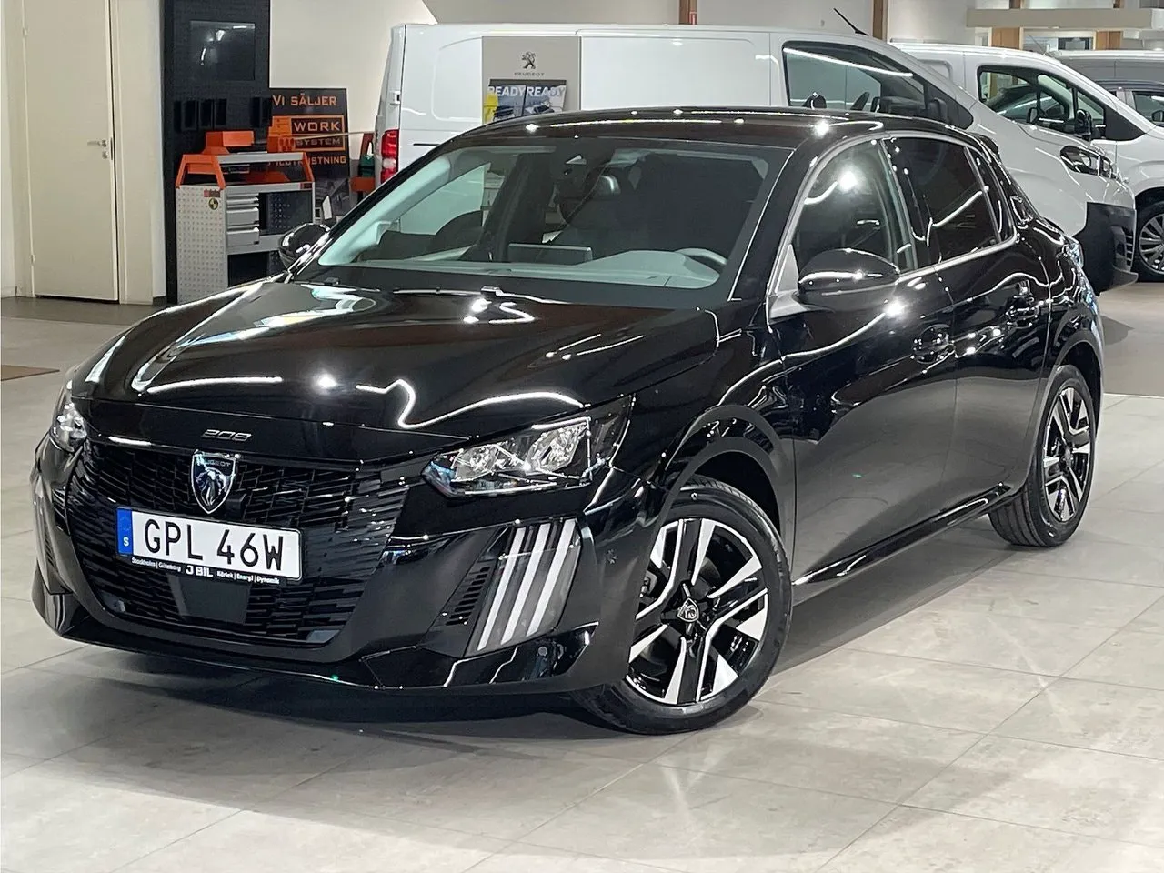 Vehicle image 3