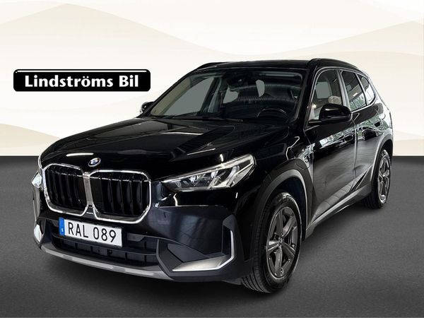 BMW X1 xDrive25e Plug-in Hybrid Dragkrok Sommar/Vinterhjul - 2023